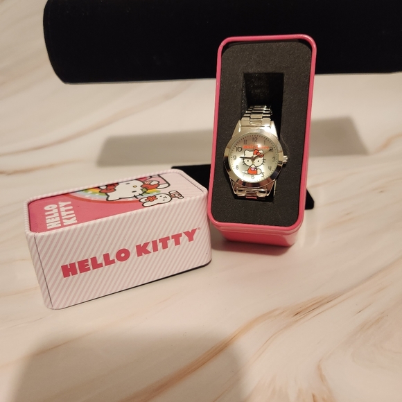 Hello Kitty Silver Watch - Picture 3 of 4